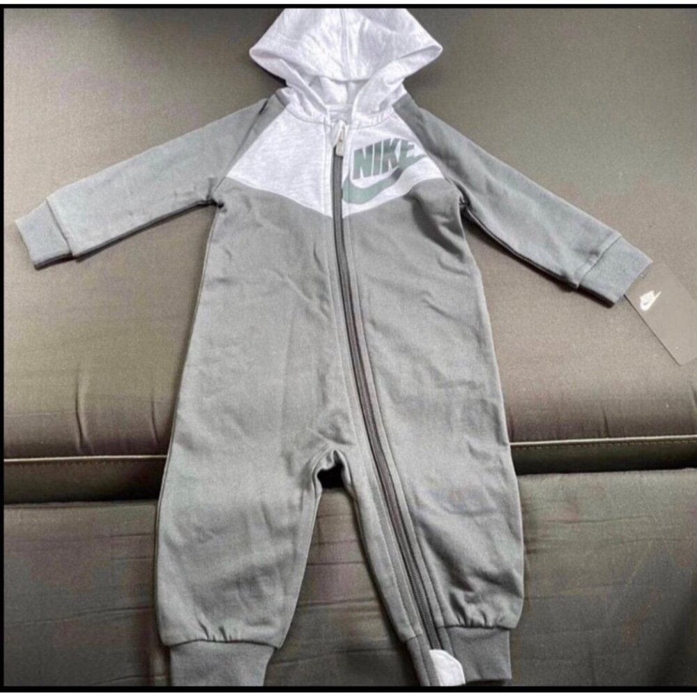 NWT Nike Hooded Romper Coverall Baby Boys Size 6M
